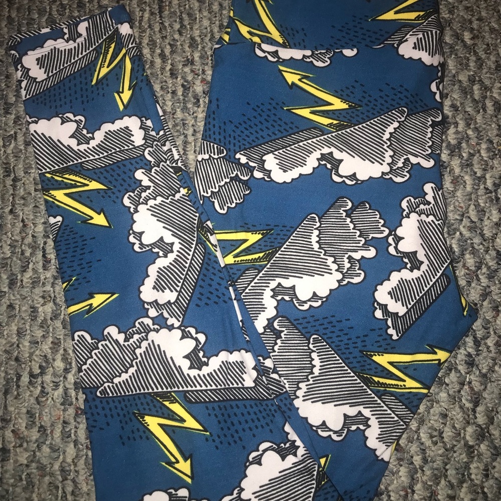 LuLaRoe TC tall and curvy leggings Rainy Day